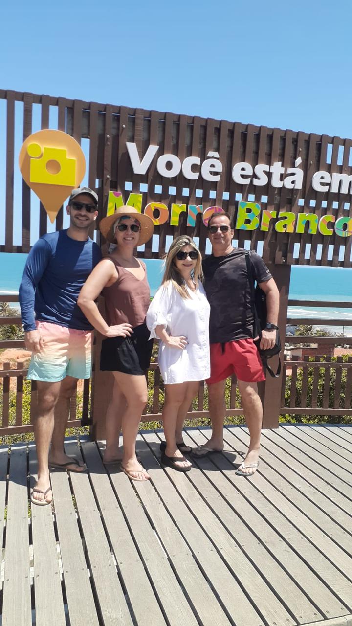 Passeio Damião Tur - Cliente satisfeito explorando o Ceará